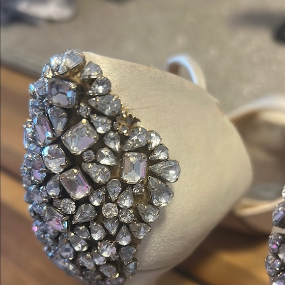 Badgley Mischka Elegant Satin Peep-Toe Heels with Crystal Embellishments - Picture 3 of 10